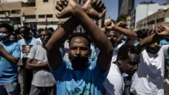 ኤርትራውያን በእስራኤል የመንግሥት ተቃዋሚ እና ደጋፊ በሚል ተጋጭተው በርካቶች ሲቆስሉ ከ50 በላይ ደግሞ በቁጥጥር ስር ውለዋል