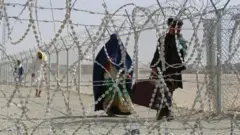 పాకిస్తాన్, అఫ్గానిస్తాన్, డ్యూరాండ్ రేఖ, వివాదం, తాలిబాన్