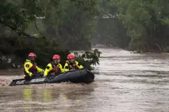டெக்சாஸில் உயிர்களை பறித்த பேரழிவு வெள்ளம் -  பாதிப்புகளை காட்டும் 12 படங்கள்