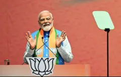 राष्ट्रीय लोकशाही आघाडीकडून नरेंद्र मोदी यांची नेतेपदी निवड