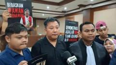 wawan-hermawan-divonis-bersalah-karena-mengunggah-ulang-konten-medsos-terkait-demo-agustus-2025-ini-putusan-sesat-dan-melanggar-ham