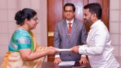 'අධිකරණයේ ආචාර ධර්ම හා සම්මතයන් බිඳ දැමීම සමාව දිය නොහැකි පාපයක්' - විශ්‍රාම යන අගවිනිසුරු මුර්දු ප්‍රනාන්දු සමුදෙමින් කියයි 