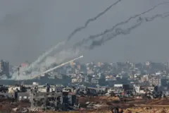 Foguetes são lançados da Faixa de Gaza contra Israel, após o término de trégua temporária
