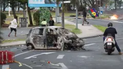 Беспорядки в Новой Каледонии