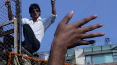 منت، شاہ رخِ