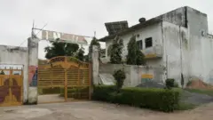 ডিএল পাবলিক স্কুল।