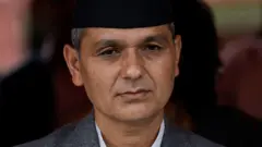 गृहमन्त्री ओमप्रकाश अर्याल