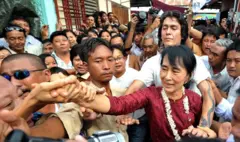 ဒေါ်အောင်ဆန်းစုကြည် နဲ့ သားဖြစ်သူ ကင်မ် (ပုံဟောင်း) 