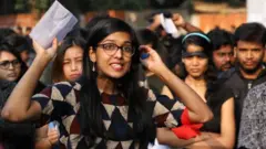 ఉన్నావ్ అత్యాచారం కేసు, కుల్దీప్ సింగ్ సెంగర్, దిల్లీలో నిరసనకారులు 