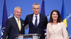 NATO Genel Sekreteri Stoltenberg ile İsveç ve Finlandiya Dışişleri Bakanları
