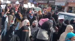 जयपुर में प्रदर्शन करती मुस्लिम छात्राएं