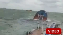 ரஷ்ய கப்பல் உடைந்தது, எண்ணெய் கசிவு, கருங்கடல்