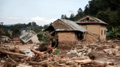 झण्डै १० हजार आवासीय घरहरू असोज दोस्रो साताको वर्षाबाट प्रभावित बनेको बताइन्छ
