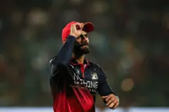 विराट कोहली ने वैभव सूर्यवंशी को ख़ास 'ग़िफ्ट' दिया