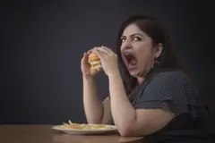 लठ्ठ महिला