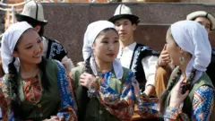 Қирғиз қизлари