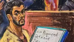 Луиджи Манджоне на предварительных слушаниях в суде в конце января. Зарисовка судебного художника