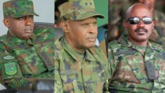 Ifoto ifatanyije mu ikoranabuhanga igaragaza Jenerali Majoro Ruki Karusisi, Jenerali Majoro Eugène Nkubito na Brigadiye Jenerali Pascal Muhizi. Bambaye imyenda ya gisirikare. 