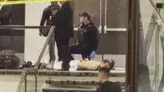 အိမ်ဖြူတော် သတင်းထောက်များ ညစာစားပွဲပစ်ခတ်သူကို ရုံးထုတ်မယ်