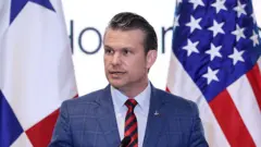Министр обороны США Пит Хегсет выступает с речью на Центральноамериканской конференции по безопасности 9 апреля 2025 года.