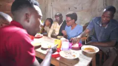 Abanyeshure ba Kaminuza y'Uburundi aho bariko bararya ku ''kabasazi'' ku Mutanga Nord, Munyonyo 2023