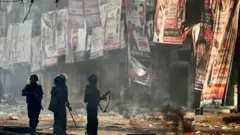 রবিবার এক অনলাইন প্রেস ব্রিফিংয়ে তিন দিনের অবরোধ কর্মসূচি ঘোষণা করে বিএনপি।