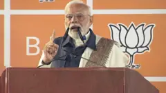 प्रधानमंत्री नरेंद्र मोदी