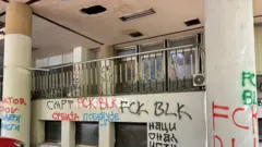 uvredljivi grafiti na zgradi Hemijskog fakulteta