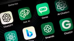 تظهر تطبيقات ذكاء اصطناعي على جهاز محمول في هذا الرسم التوضيحي للصور في وارسو، بولندا في 21 يوليو/تموز 2023