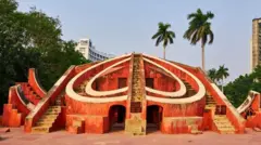 जंतर मंतरचा इतिहास: वेधशाळेपासून आंदोलनस्थळापर्यंतचा प्रवास