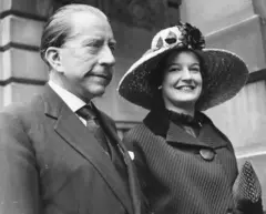 O milionário norte-americano e sua advogada inglesa, Robina Lund