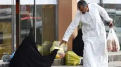 సౌదీలో పాకిస్తానీ యాచకులు