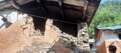 भूकम्पका कारण भत्किएको घर