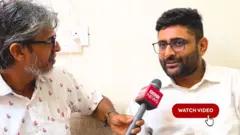 બીબીસી સંવાદદાતા તેજસ વૈદ્ય સાથે ધારાસભ્ય ગોપાલ ઇટાલિયા