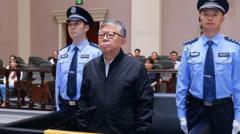 El funcionario chino condenado a muerte por aceptar US$325 millones en sobornos