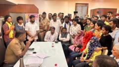 मुलींना जातिवाचक शिवीगाळाच्या आरोपात 'पोलिसांविरोधात तक्रार दाखल करता येणार नाही'- पोलिसांचे पत्र 