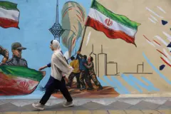 بیلبورد مرتبط با جنگ در تهران