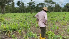 John Abonyi n'ugbo ya