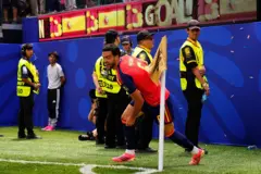 Mikel Merino, de España, celebra tras marcar el segundo gol de su equipo durante el partido de cuartos de final de la Copa Mundial de la FIFA 2026 entre España y Bélgica.