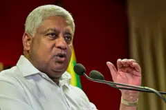 යුක්තියේ මෙහෙයුම ක්‍රියාත්මක කළ මාසය තුළ රටේ සමස්ත අපරාධවලින් 17% ක් අඩුවී ඇති බව අමාත්‍යවරයා පවසයි.