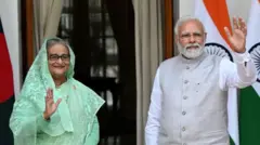 बांग्लादेश की प्रधानमंत्री शेख हसीना के साथ पीएम नरेंद्र मोदी 