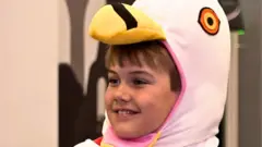 યૂરોપીય ગલ સ્ક્રીચિંગ સ્પર્ધા જુનિયર શ્રેણીમાં પહેલો નંબર મેળવનારા કૂપર