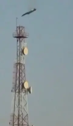 Caça americano caindo