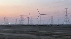 બીબીસી ગુજરાતી ગુજરાત કચ્છ ખાવડા આરઈ પાર્ક અદાણી જૂથ નરેન્દ્ર મોદી રિન્યુએબલ એનર્જી