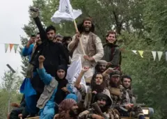 Des manifestants heureux