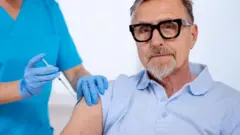 تزریق واکسن