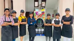 තම පීඨය තුළ ආර්ථික දුක්ෂරතාවලින් පෙළෙන සිසුන්ට ඔවුන්ගේ වියපැහැදම් කළමනාකරණය කර ගැනීමට උපකාර කිරීමේ අරමුණින් එම පරිශ්‍රය තුළ ම ආරම්භ කළ 'The Kiosk' (ද කියෝස්ක්) අවන්හලේ පළමු සංවත්සරය යෙදී මේ වන විට දින කිහිපයක් ද ගත වී ගොසිණි.