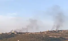 صورة من إحدى القرى في بانياس أثناء الاشتباكات أُرسلت لبي بي سي