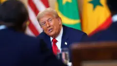 Pirezidnat Doonaald Tiraamp fuula ifaadhaan hooggantoota Afrikaa simatan