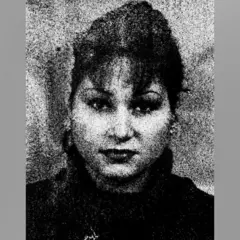 Fotografia em preto e branco de Liudmila Zavada divulgada pela Interpol.